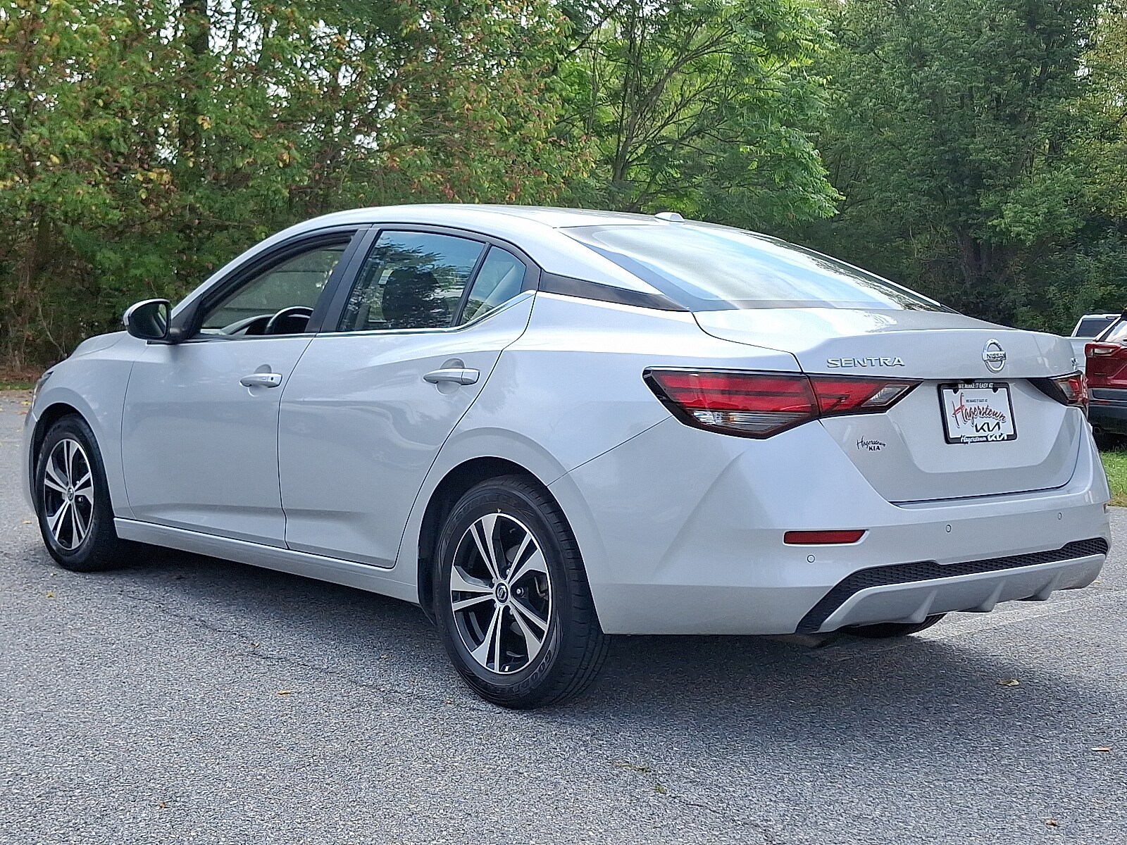 2023 Nissan Sentra SV photo 4