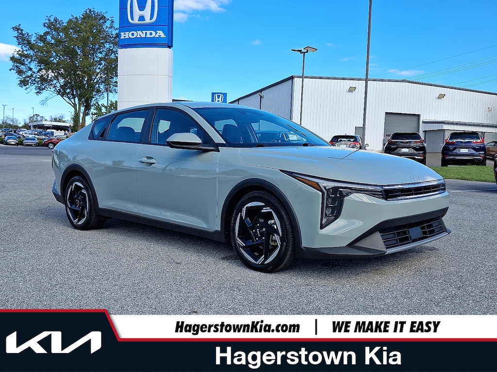 Certified 2025 Kia K4 EX Sedan