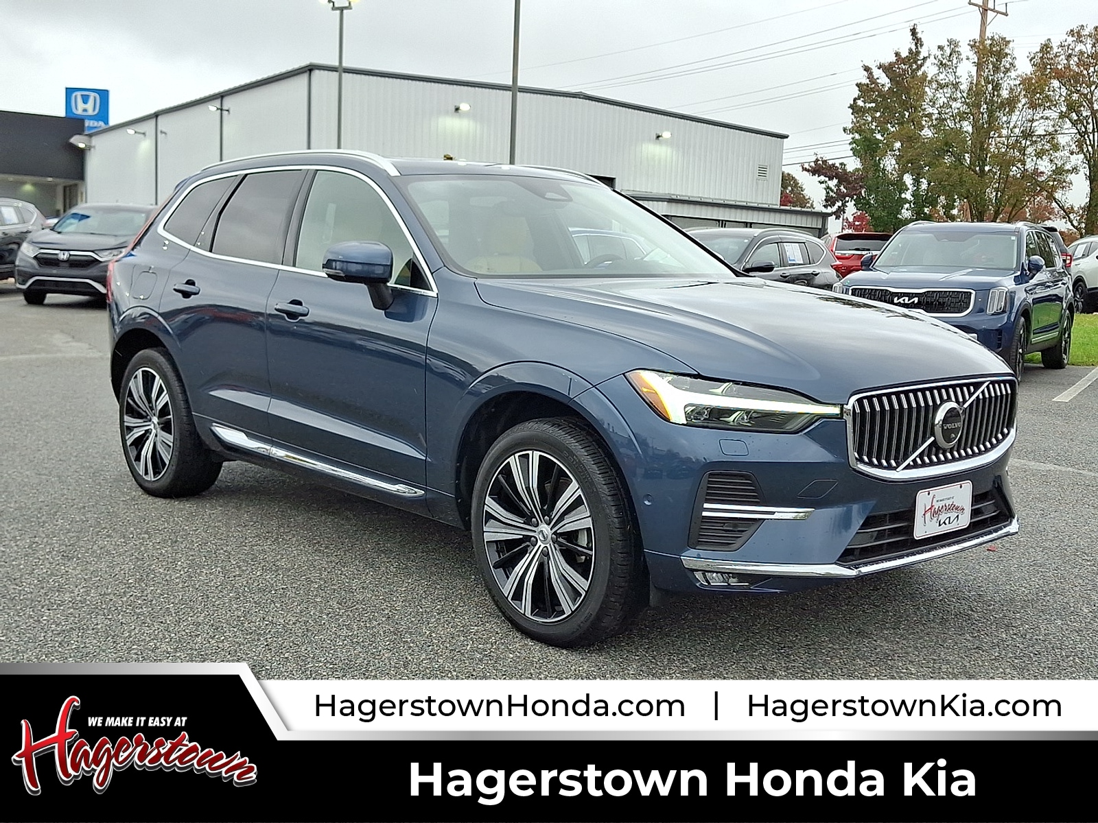 2023 Volvo XC60 Ultimate's photo