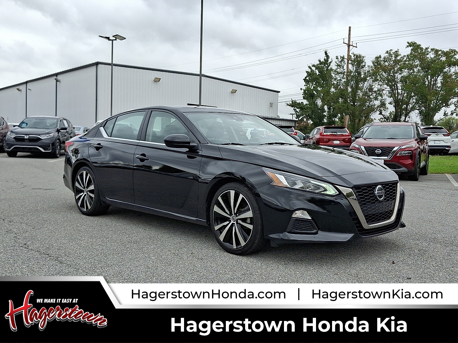 2022 Nissan Altima SR