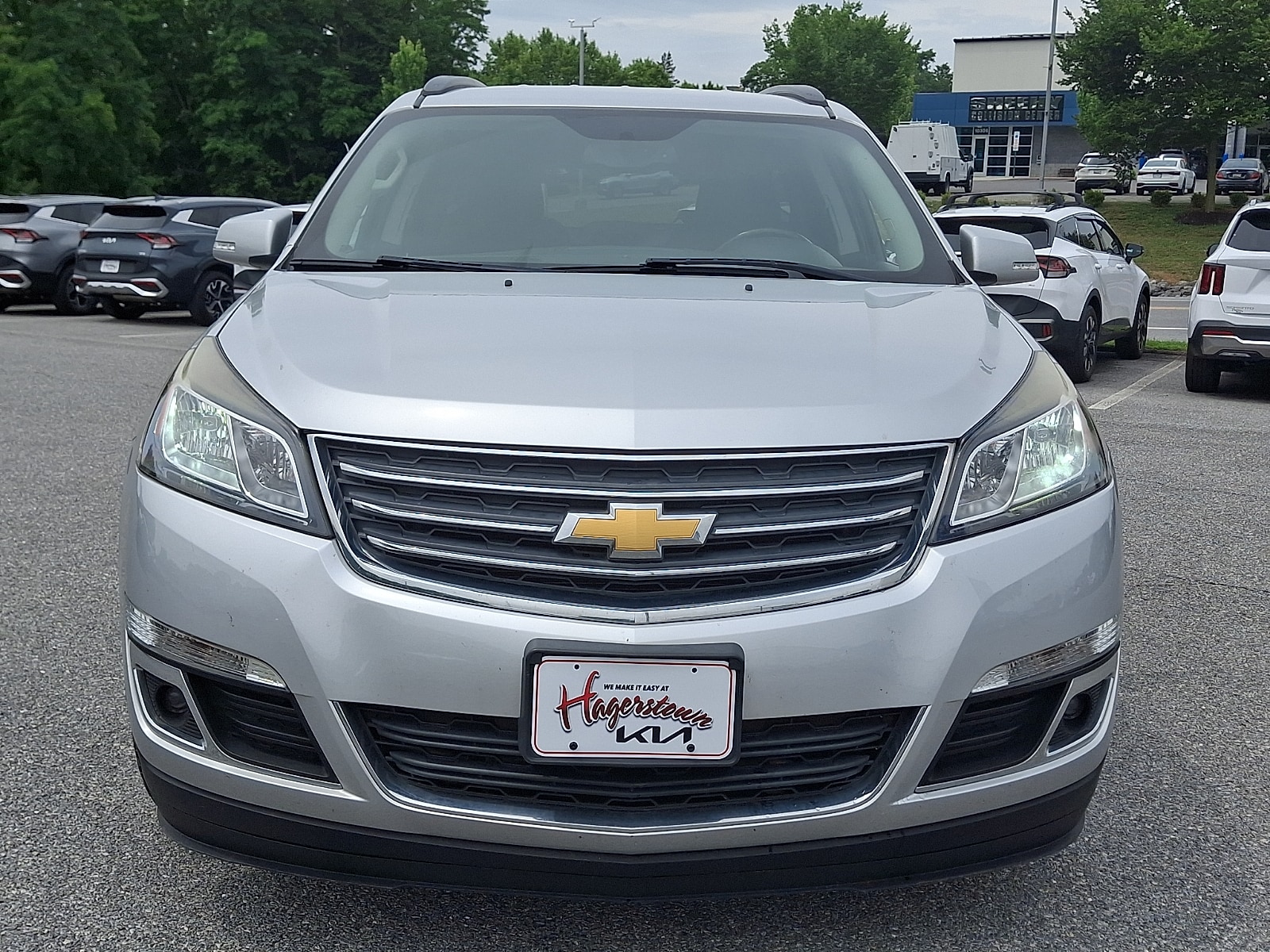 Used 2017 Chevrolet Traverse 2LT with VIN 1GNKVHKD6HJ201309 for sale in Hagerstown, MD