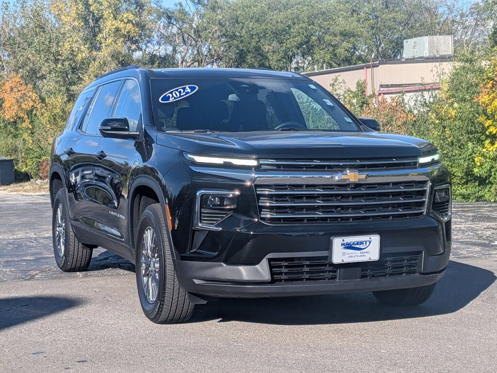 Used 2024 Chevrolet Traverse LT SUV