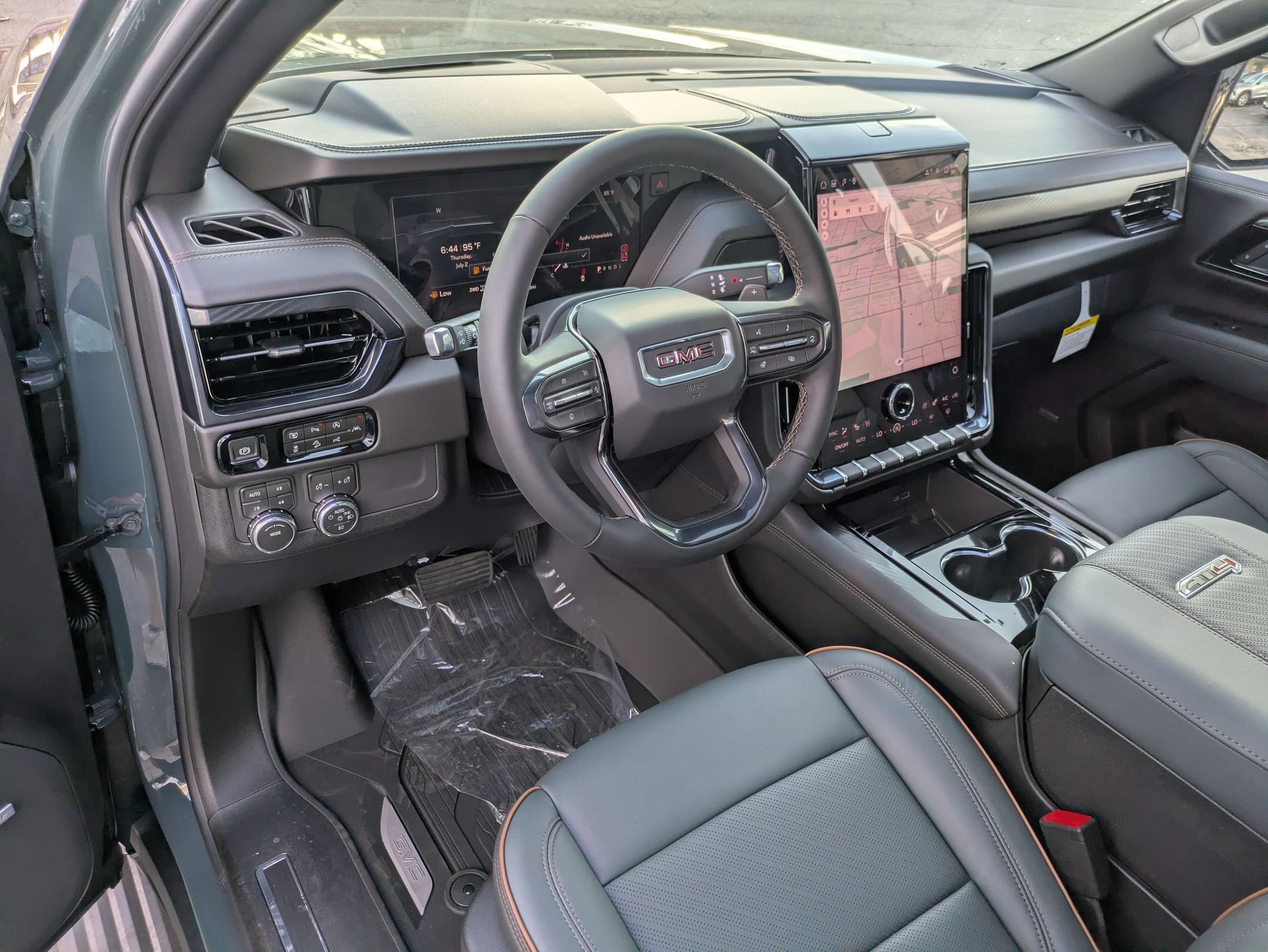 2026 GMC Yukon XL AT4 - Photo 10