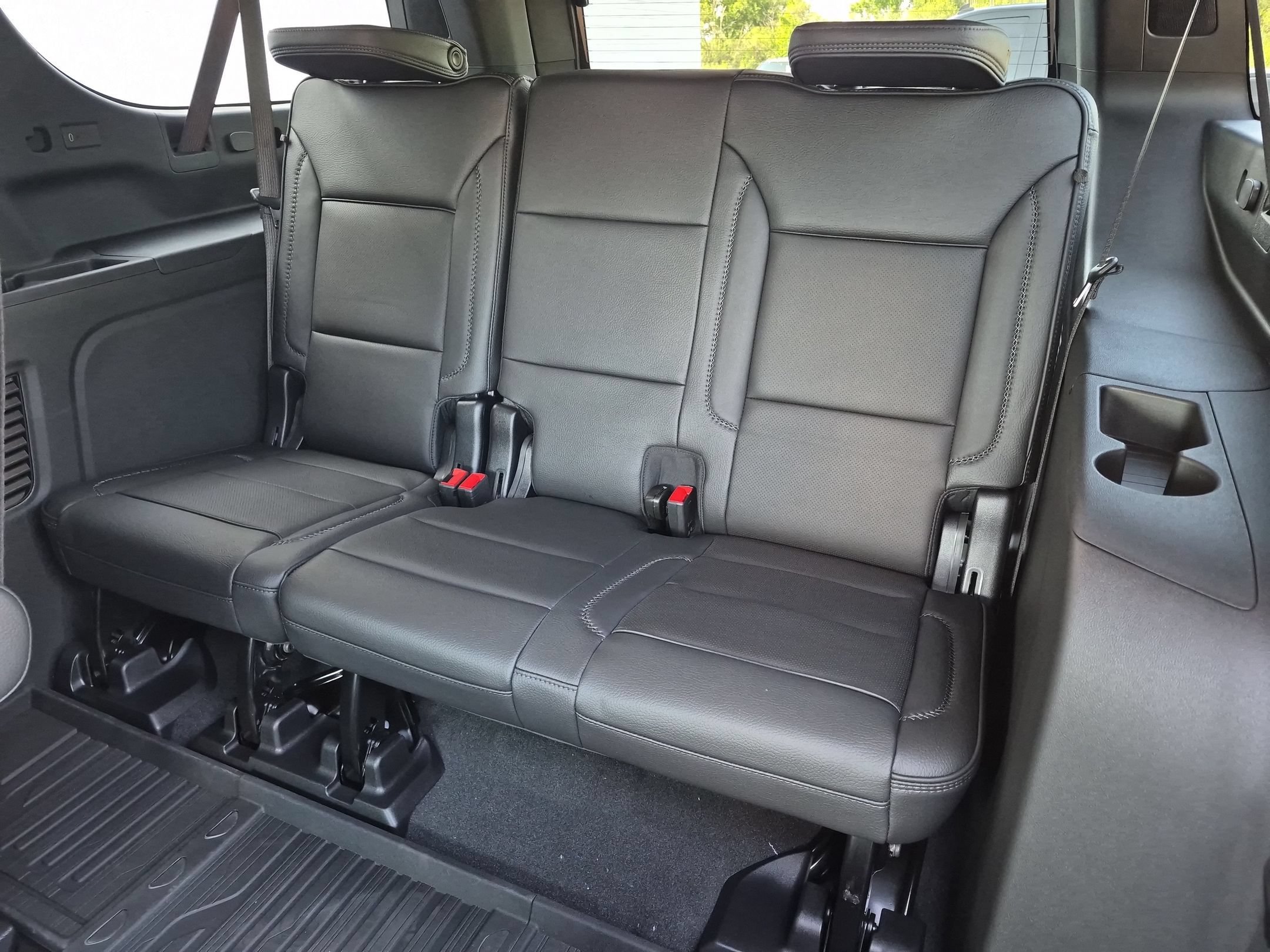 2026 GMC Yukon XL Denali - Photo 25
