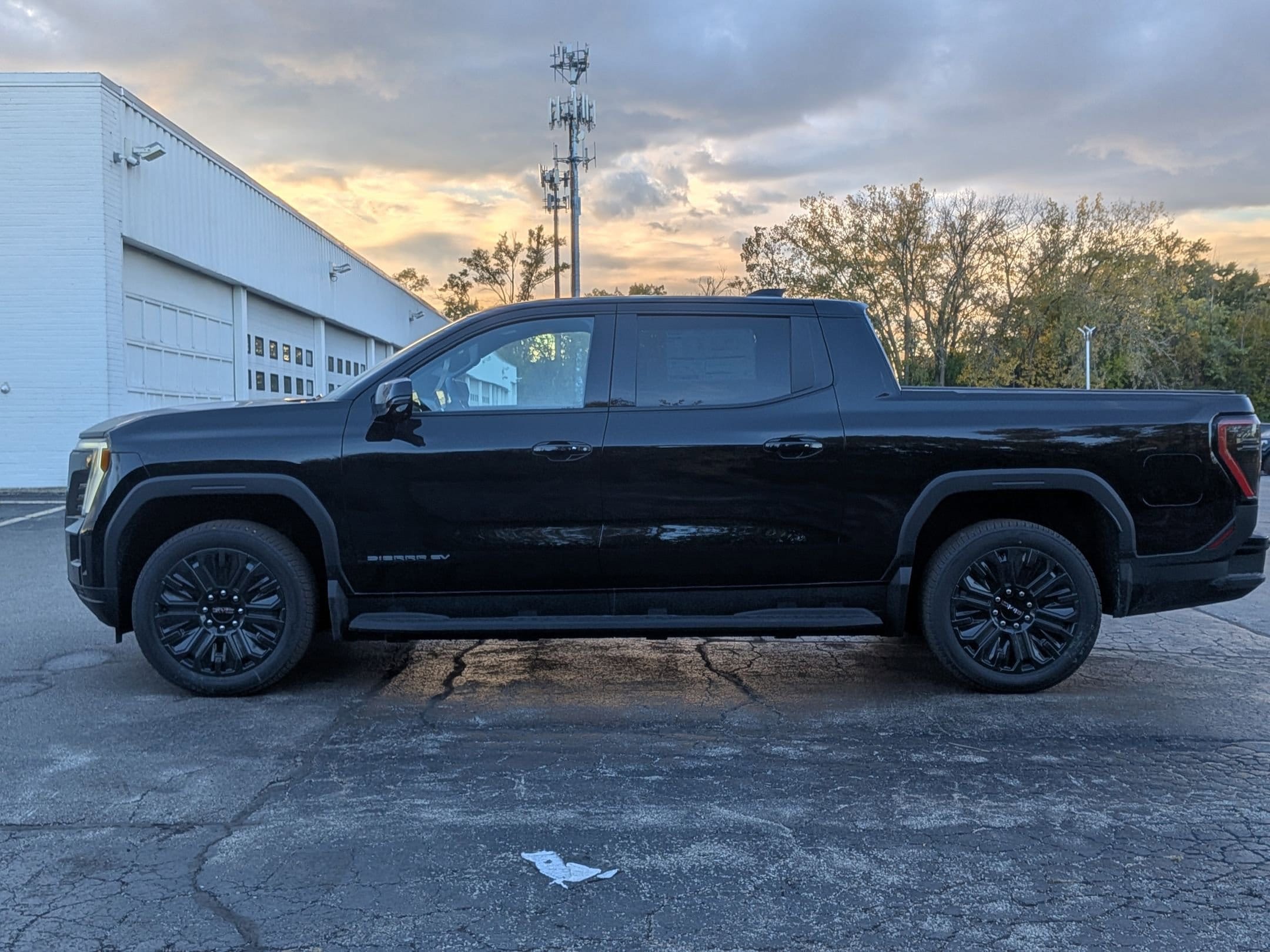 2026 GMC Sierra EV Elevation - Photo 8