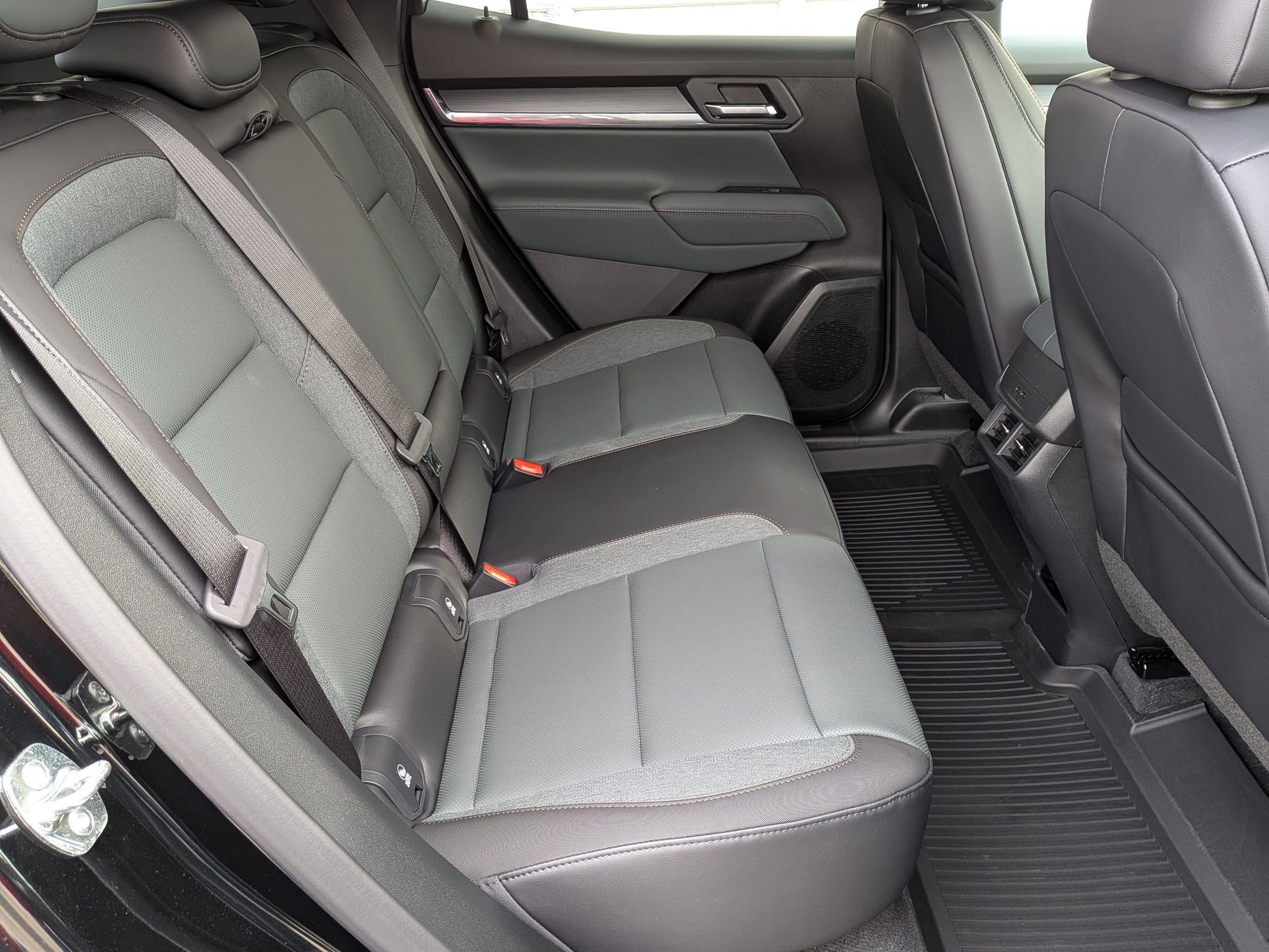 2026 GMC Terrain AT4 - Photo 27
