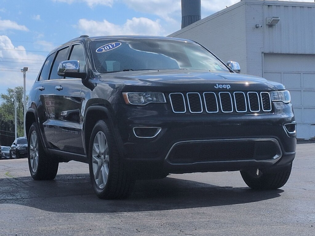 Used 2017 Jeep Grand Cherokee Limited 4x4 SUV