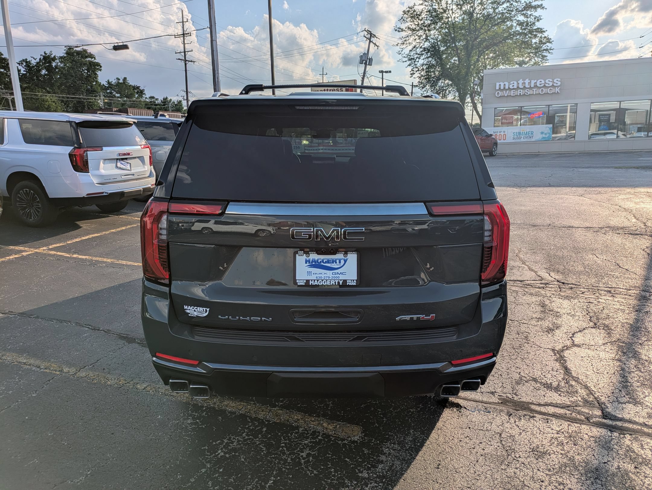 2026 GMC Yukon XL AT4 - Photo 6