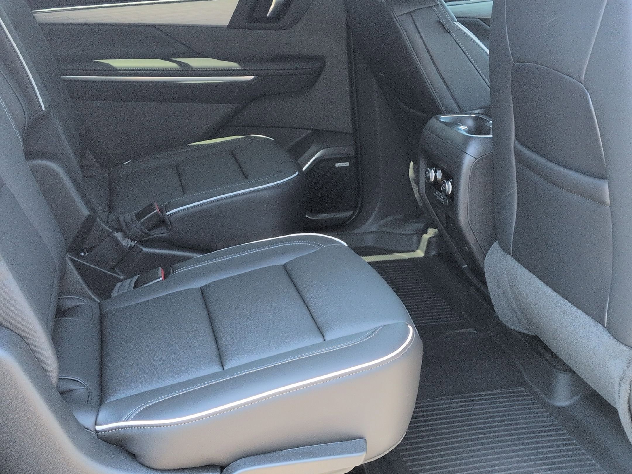 2026 Buick Enclave Preferred - Photo 28