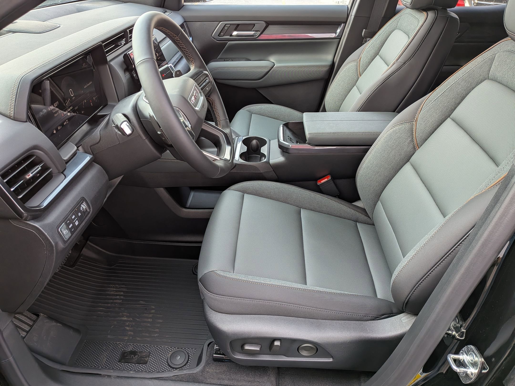 2026 GMC Terrain AT4 - Photo 11