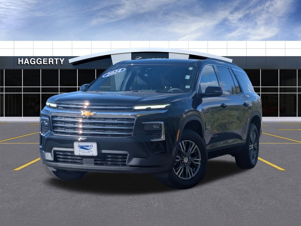 Used 2024 Chevrolet Traverse LT SUV