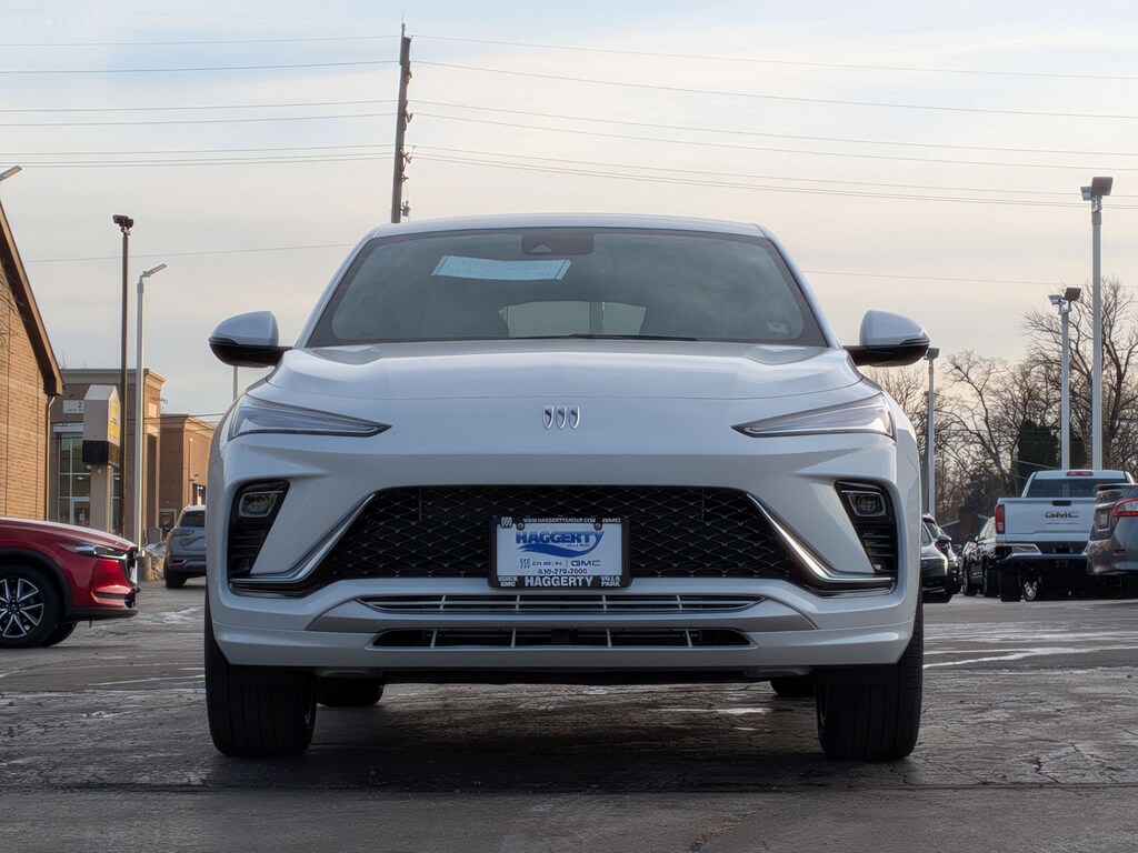 New 2026 Buick Envista Avenir SUV