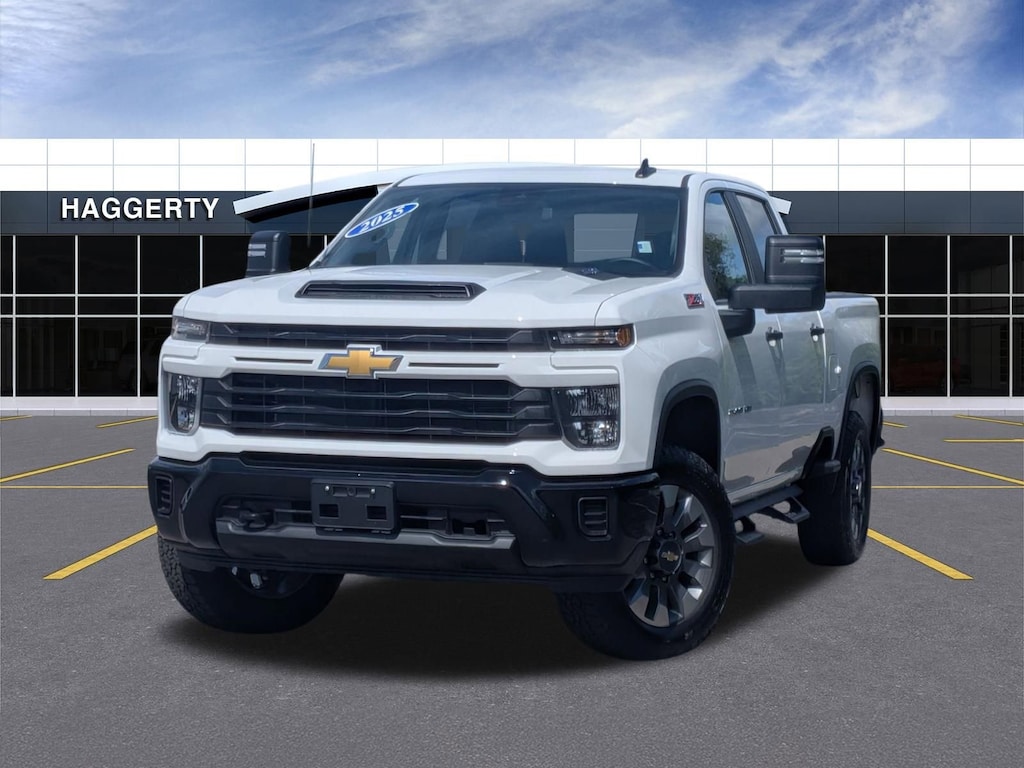 Used 2025 Chevrolet Silverado 2500 HD Custom Truck Crew Cab