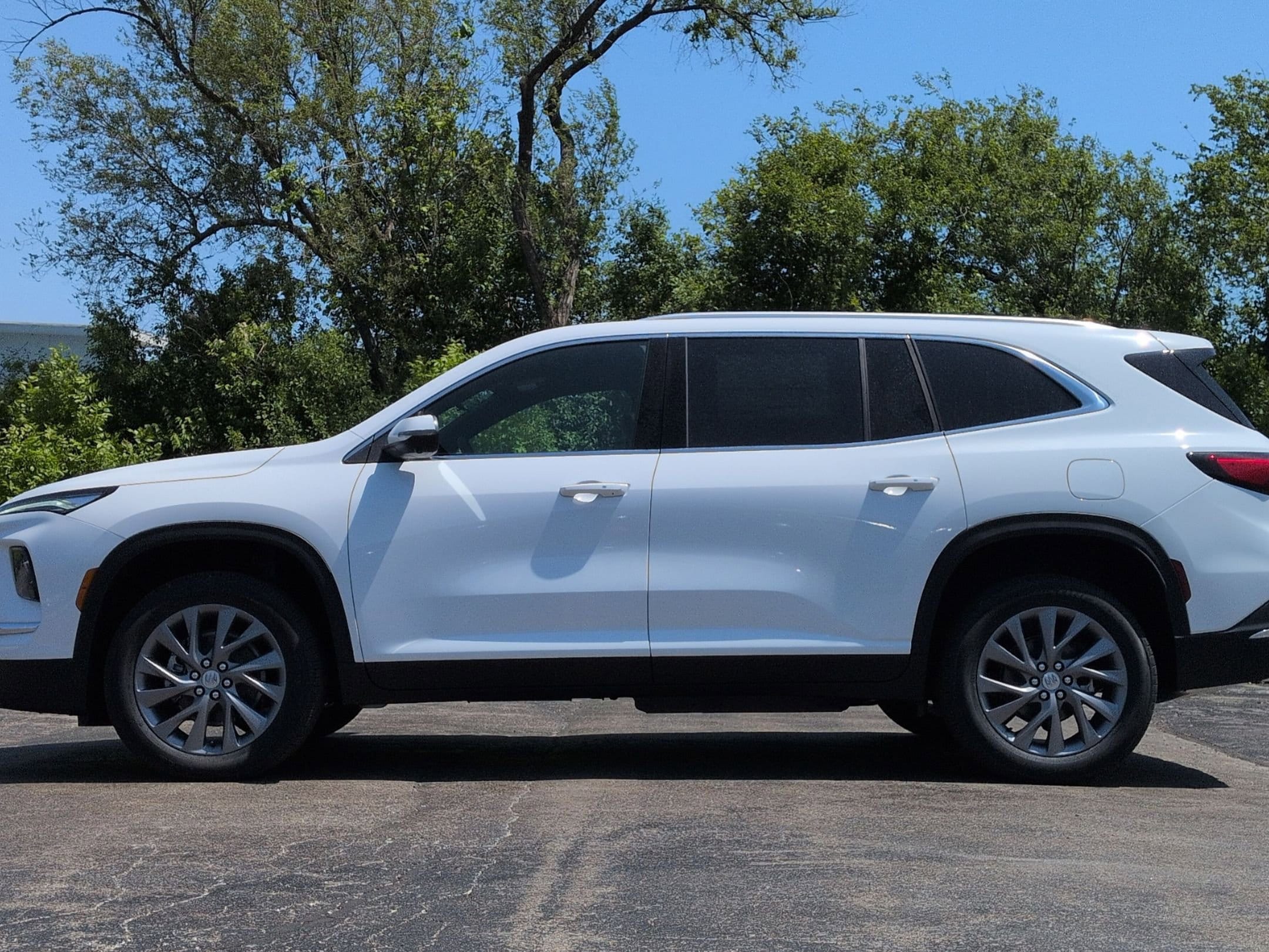 2026 Buick Enclave Preferred - Photo 8