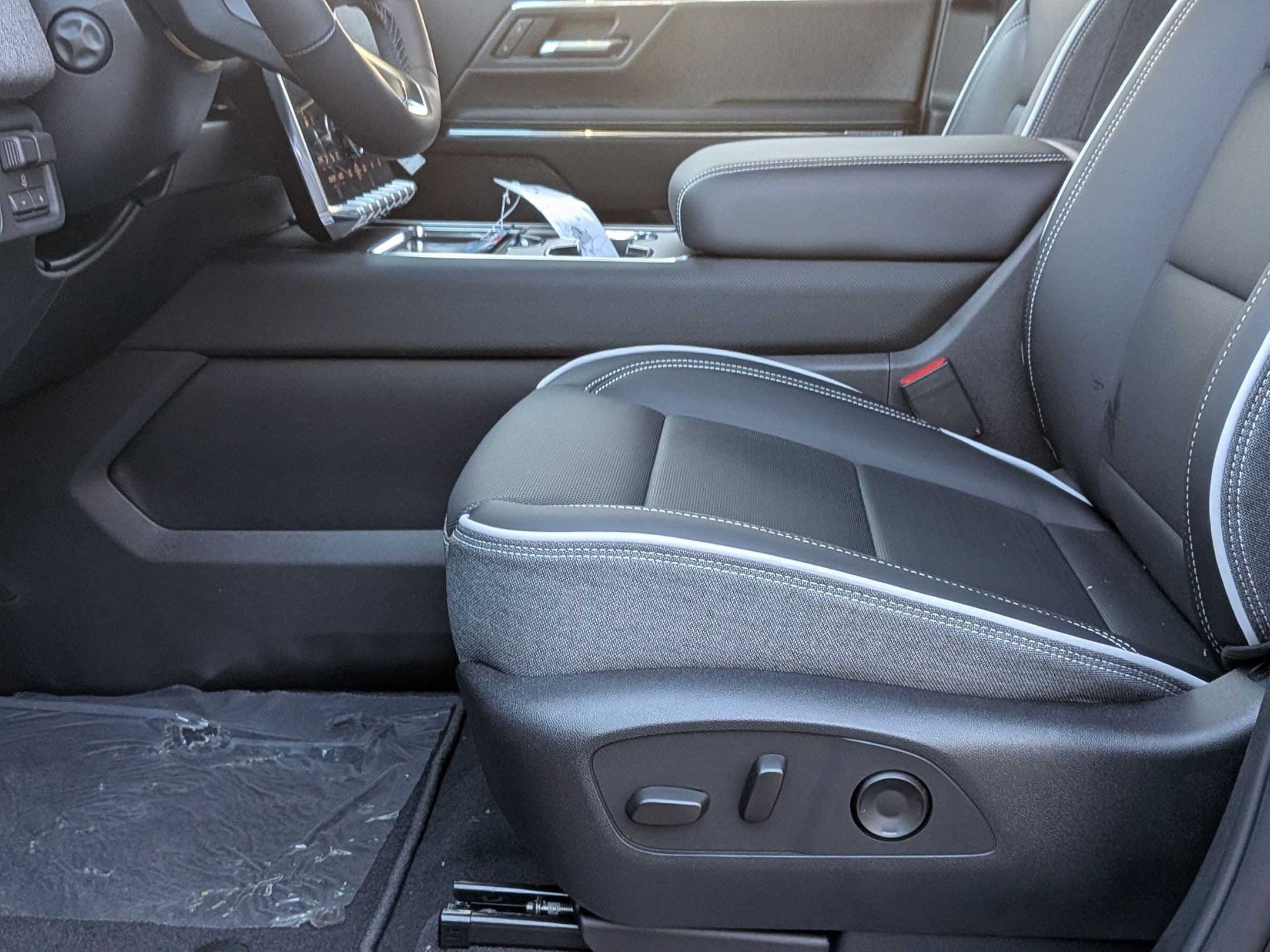 2026 GMC Sierra EV Elevation - Photo 11