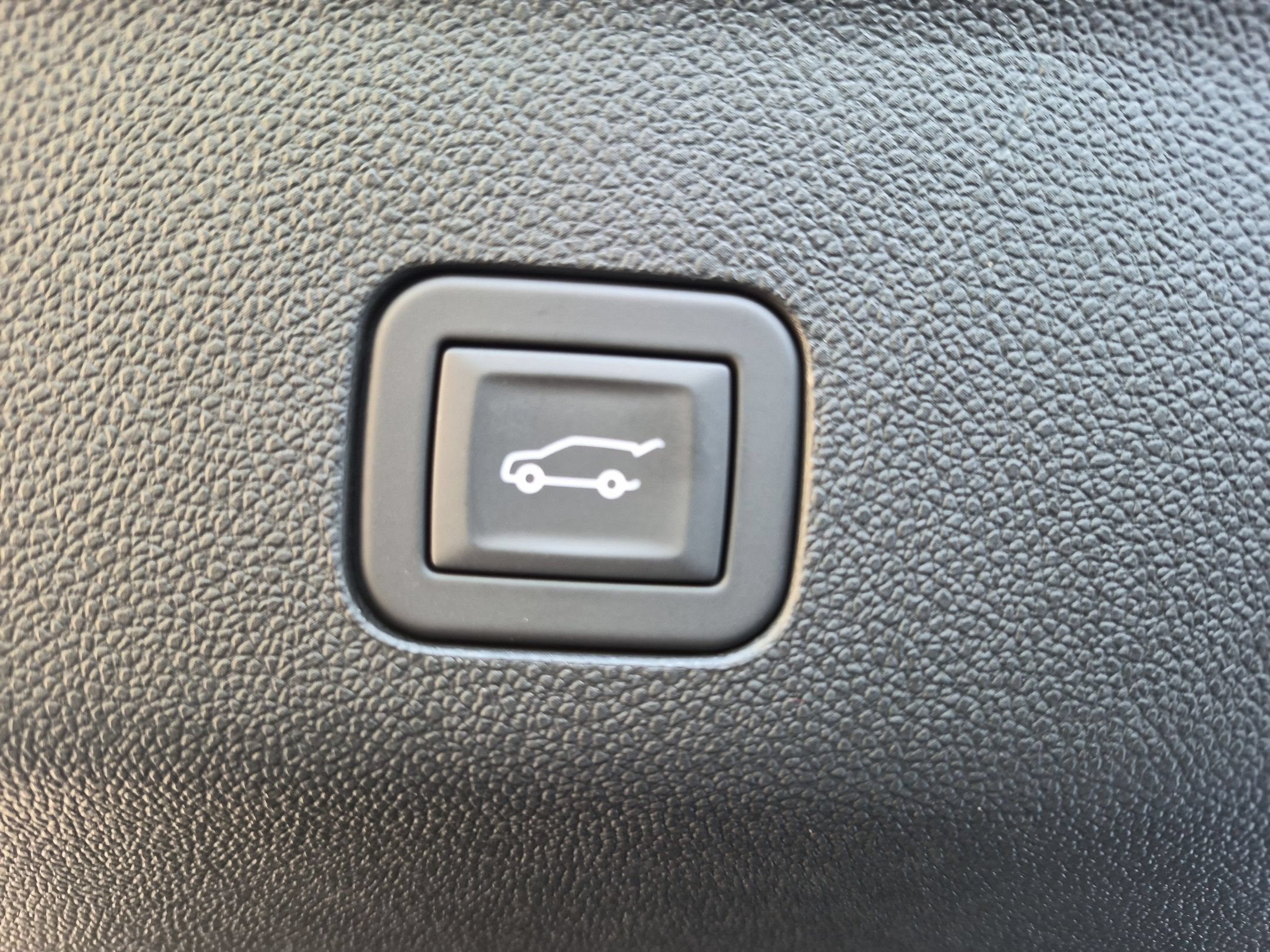 2026 GMC Yukon XL Denali - Photo 29