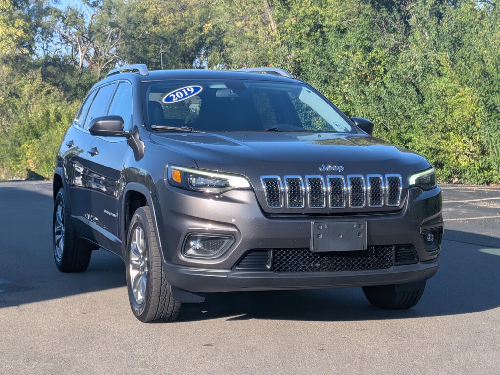 Used 2019 Jeep Cherokee Latitude Plus 4x4 SUV