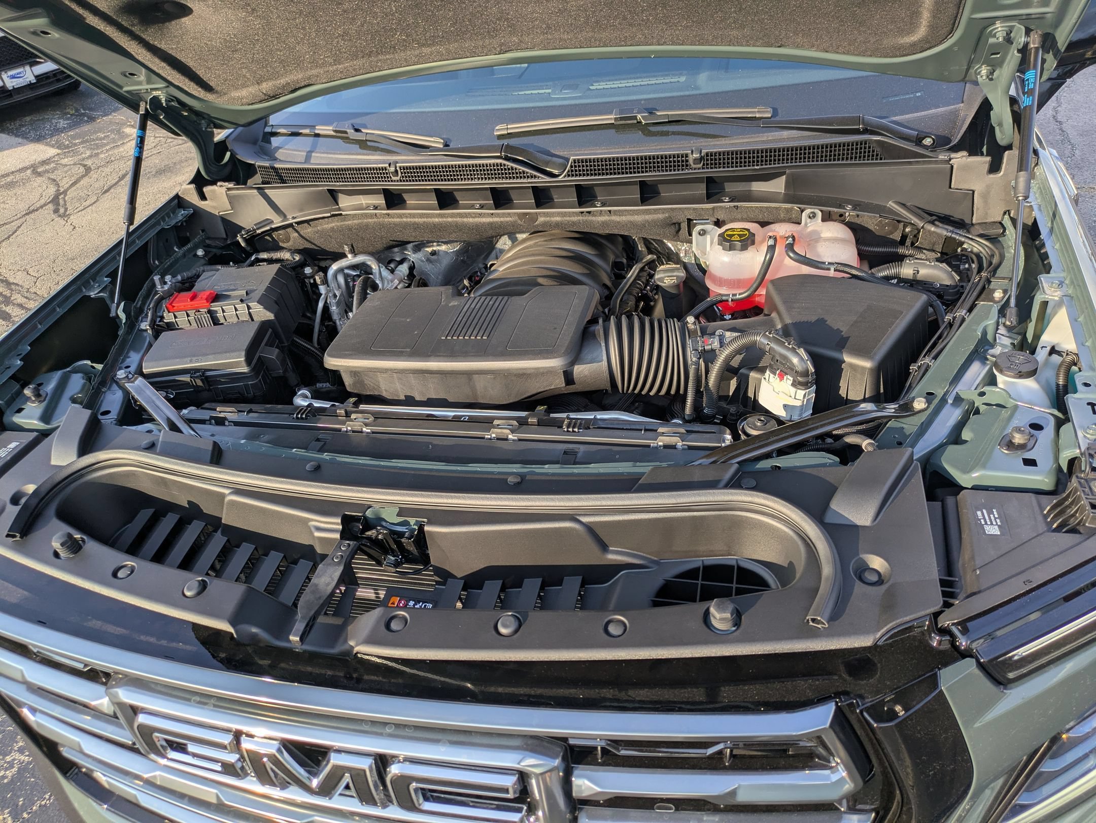2026 GMC Yukon XL AT4 - Photo 32
