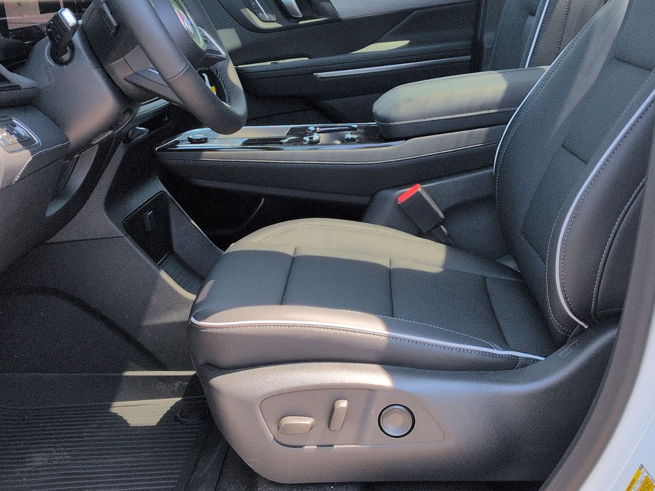 2026 Buick Enclave Preferred - Photo 11