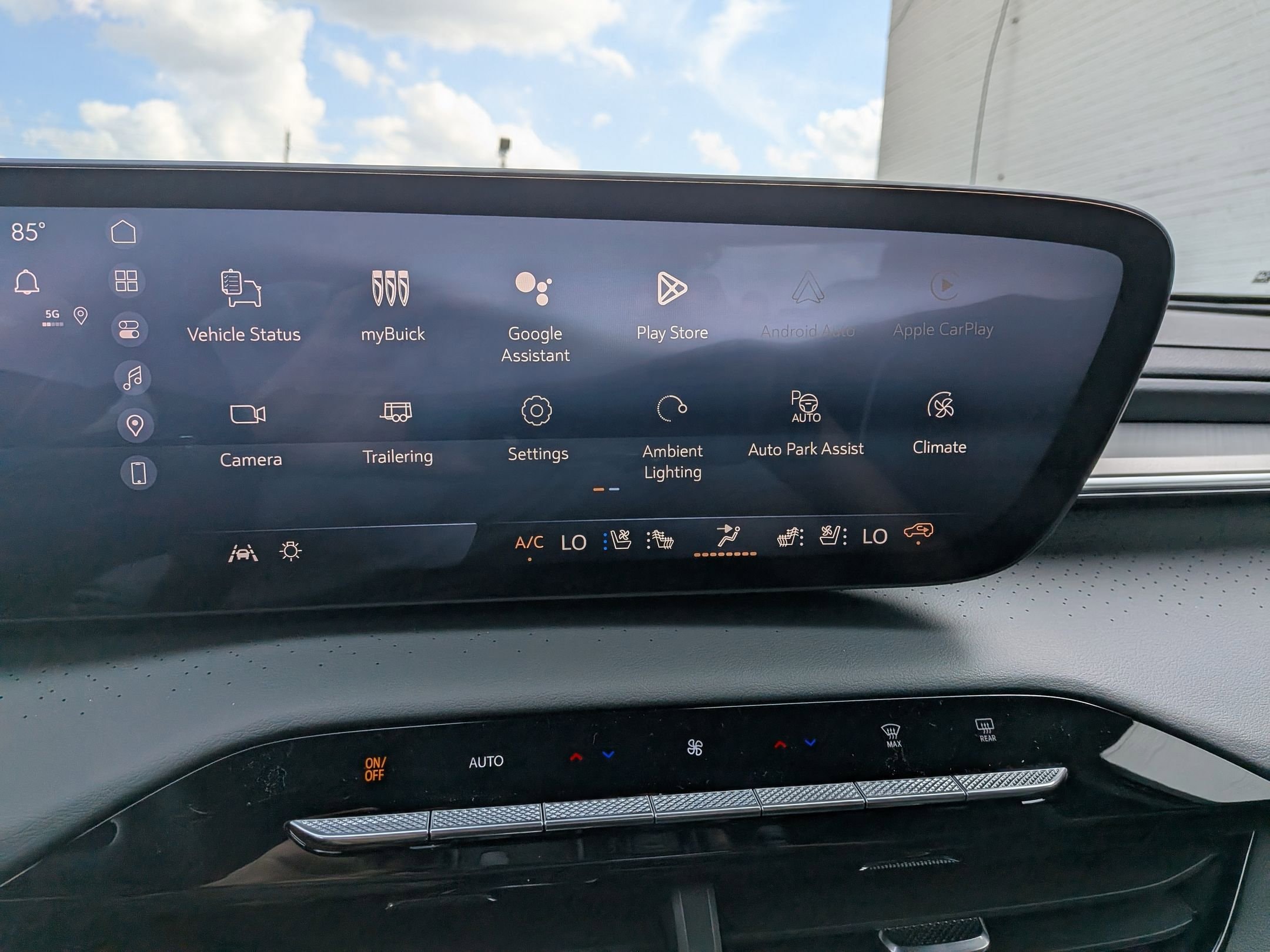 2026 Buick Enclave Avenir - Photo 17