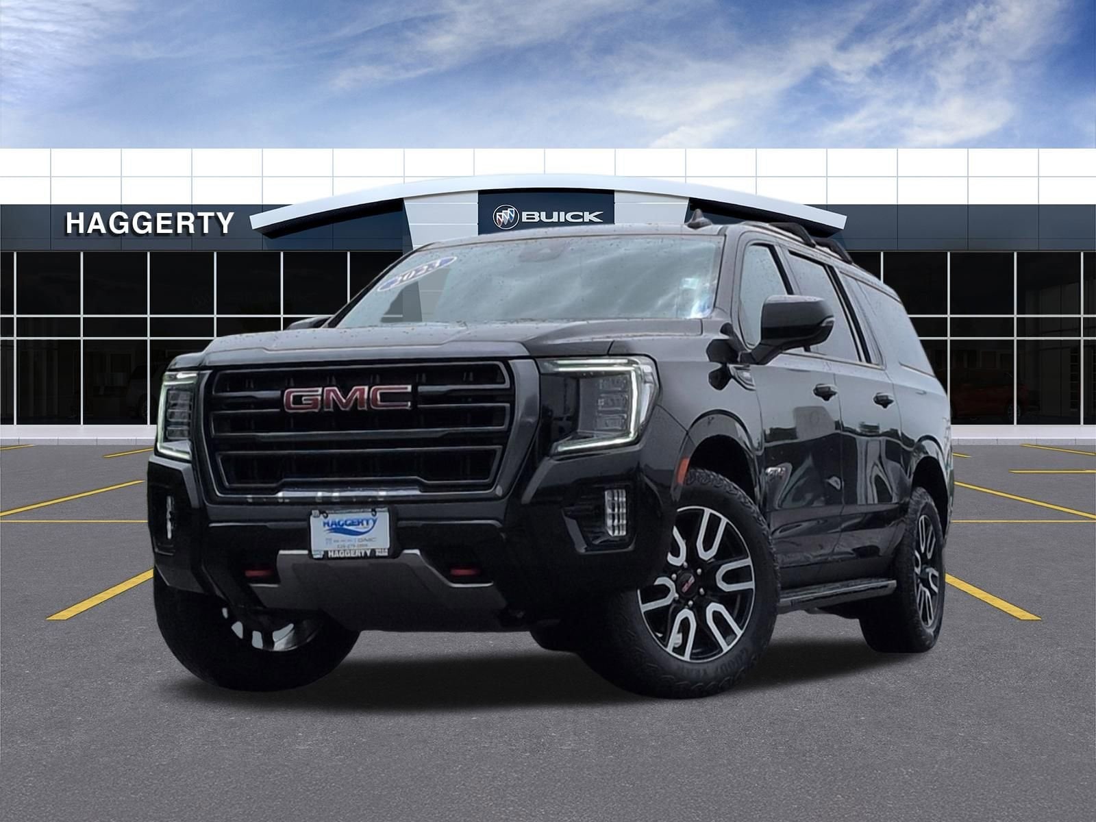 2023 GMC Yukon 4WD AT4's photo