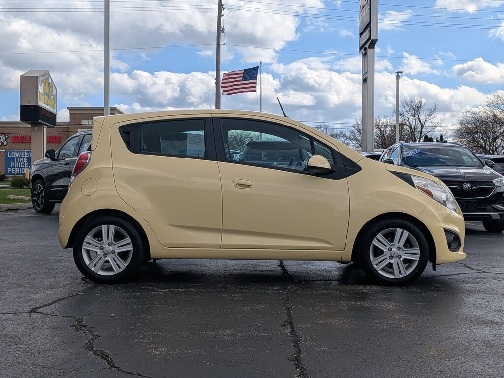 Used 2014 Chevrolet Spark 1LT Auto Hatchback