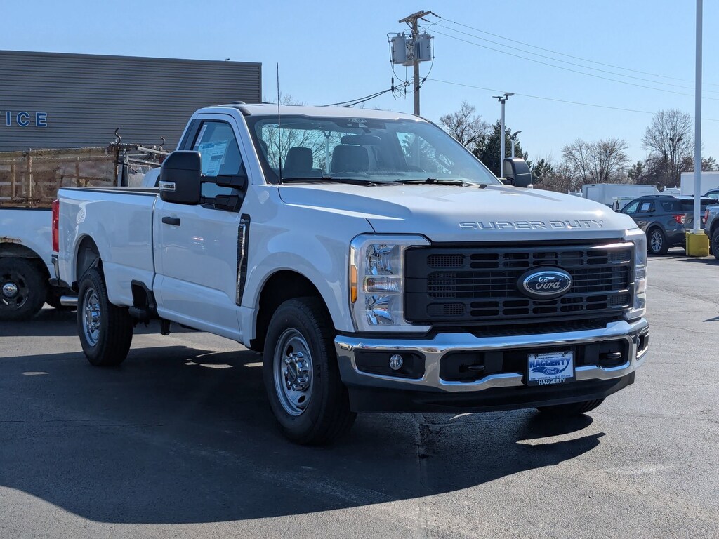 New 2025 Ford Super Duty F-250 SRW XL 2WD Reg Cab 8 Box XL 2WD Reg Cab 8 Box