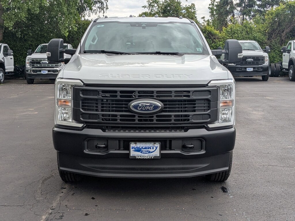 New 2025 Ford Super Duty F-250 SRW XL 4WD Crew Cab 8 Box XL 4WD Crew Cab 8 Box