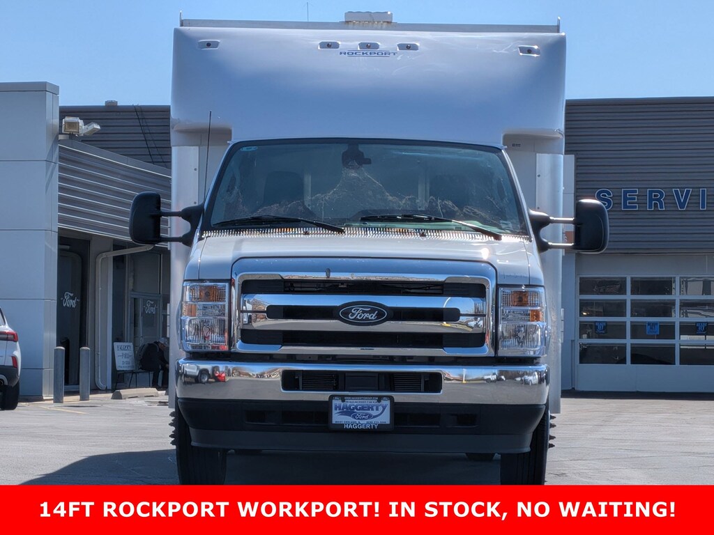 New 2026 Ford E-450 DRW 158 WB
