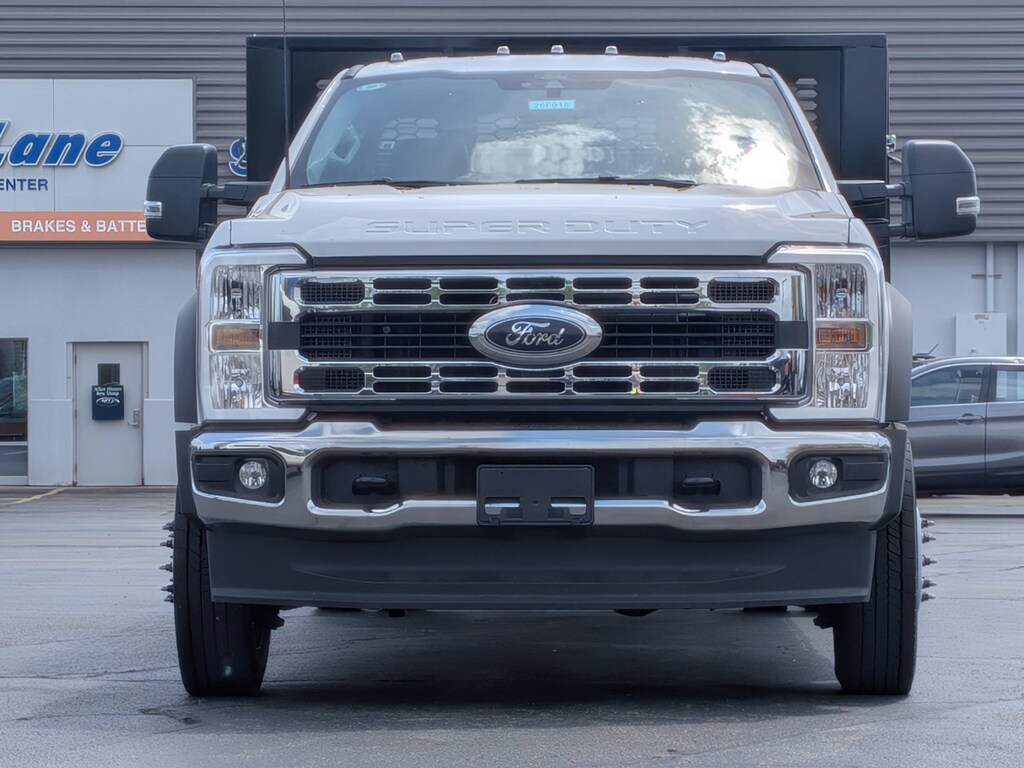 New 2026 Ford Super Duty F-550 DRW XL 4WD Reg Cab 205 WB 120 CA