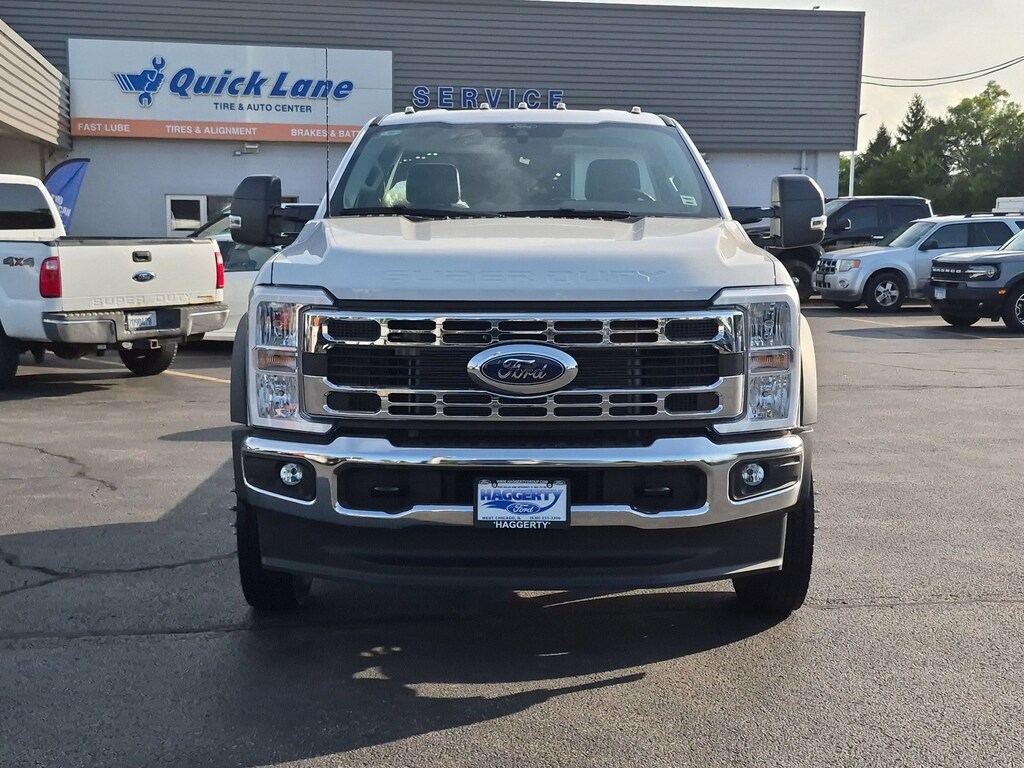 New 2026 Ford Super Duty F-550 DRW XL 2WD Reg Cab 205 WB 120 CA