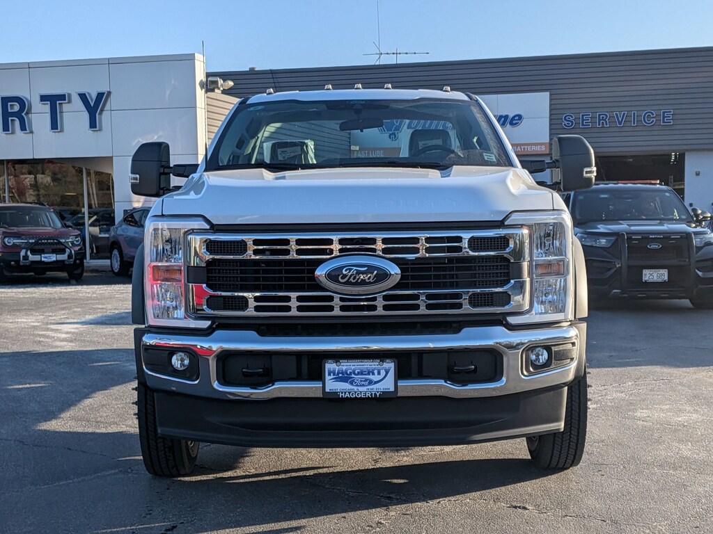 New 2026 Ford Super Duty F-550 DRW XL 2WD Reg Cab 205 WB 120 CA