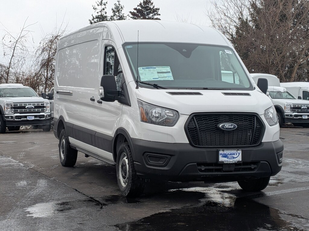 New 2025 Ford Transit T-250 148 Med Rf 9070 GVWR RWD T-250 148 Med Rf 9070 GVWR RWD