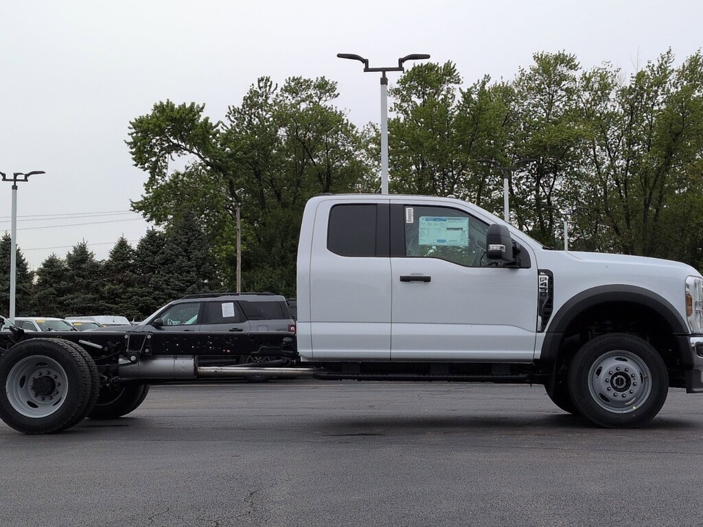 New 2026 Ford Super Duty F-450 DRW XL 4WD SuperCab 192 WB 84 CA