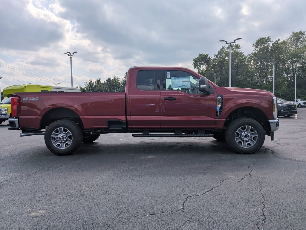 New 2025 Ford Super Duty F-250 SRW XLT 4WD SuperCab 8 Box XLT 4WD SuperCab 8 Box
