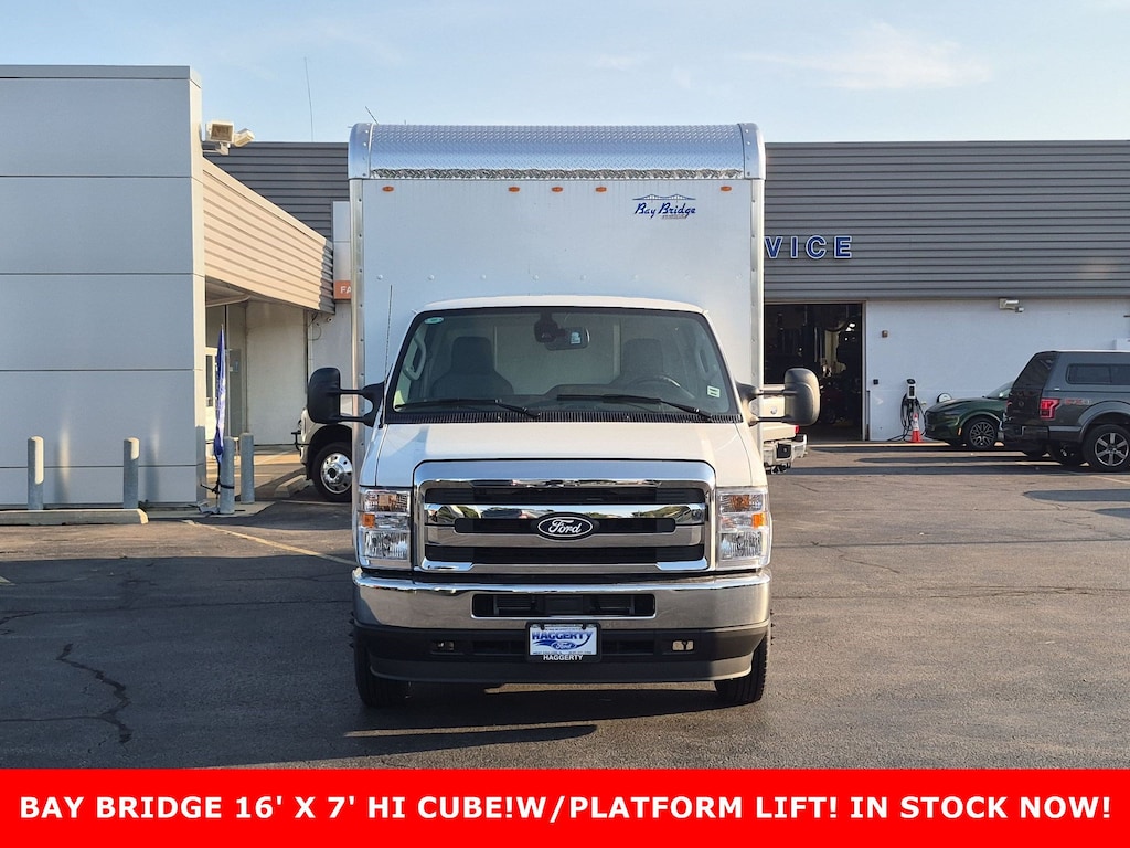 New 2027 Ford E-350 DRW 176 WB
