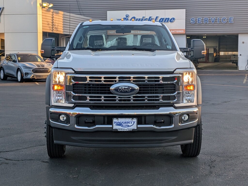 New 2026 Ford Super Duty F-550 DRW XL 2WD Reg Cab 205 WB 120 CA