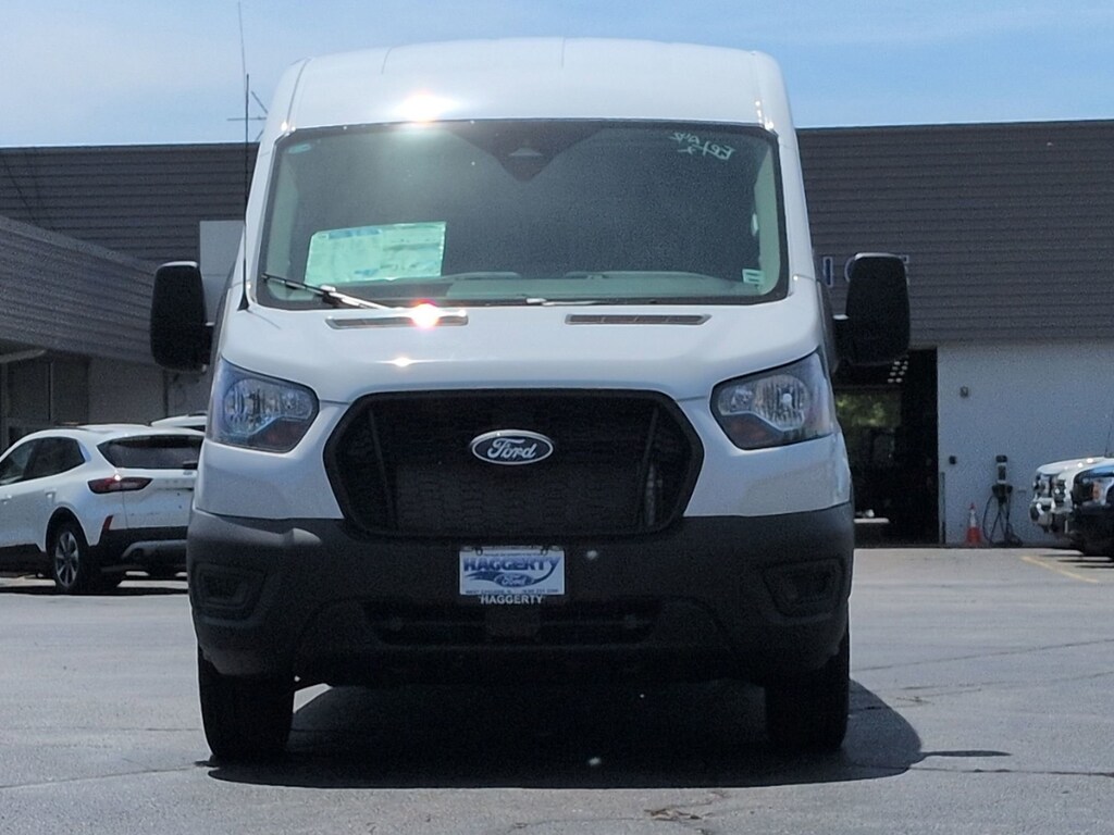 New 2026 Ford Transit T-250 148 Med Rf 9150 GVWR RWD T-250 148 Med Rf 9150 GVWR RWD