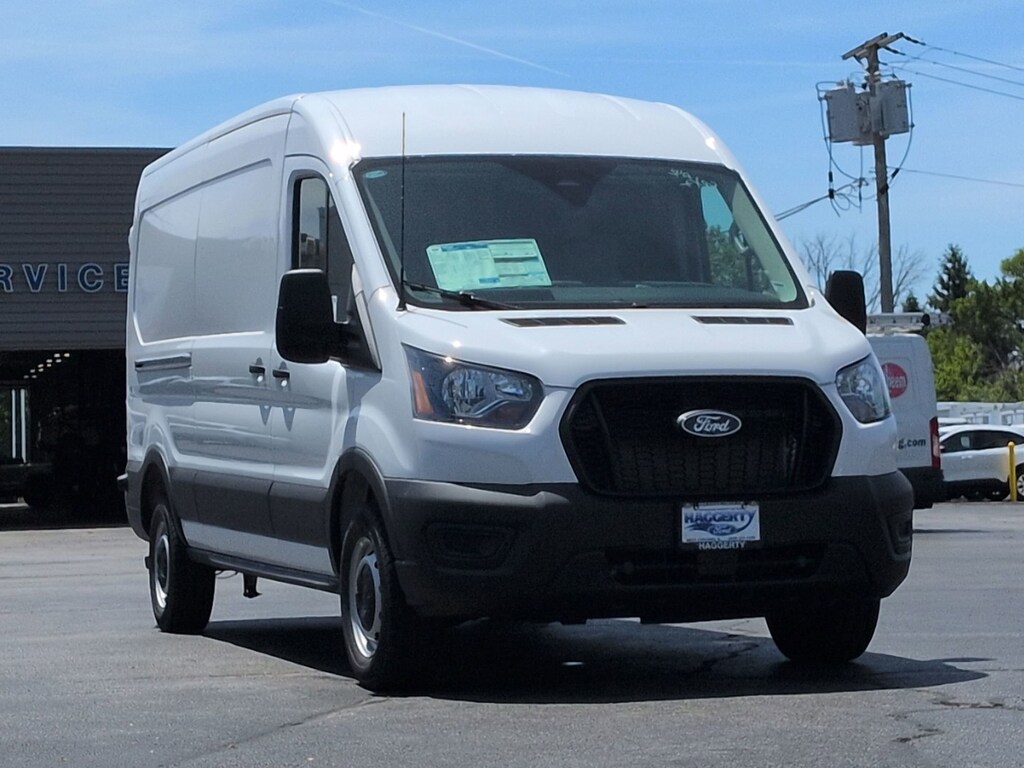 New 2026 Ford Transit T-250 148 Med Rf 9150 GVWR RWD T-250 148 Med Rf 9150 GVWR RWD