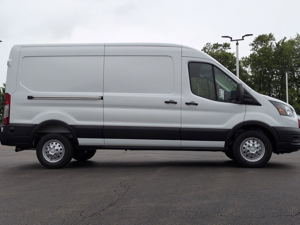 New 2026 Ford Transit T-250 148 Med Rf 9150 GVWR AWD T-250 148 Med Rf 9150 GVWR AWD