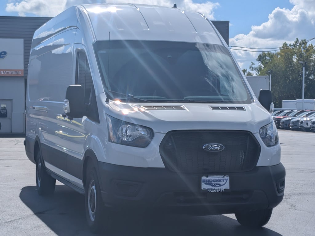 New 2025 Ford Transit T-350 148 EL Hi Rf 9500 GVWR RWD T-350 148 EL Hi Rf 9500 GVWR RWD