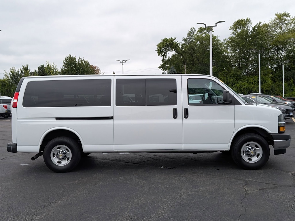 Used 2024 Chevrolet Express Passenger RWD 3500 155 LT RWD 3500 155 LT