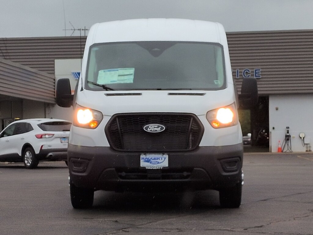 New 2026 Ford Transit T-250 148 Med Rf 9150 GVWR AWD T-250 148 Med Rf 9150 GVWR AWD