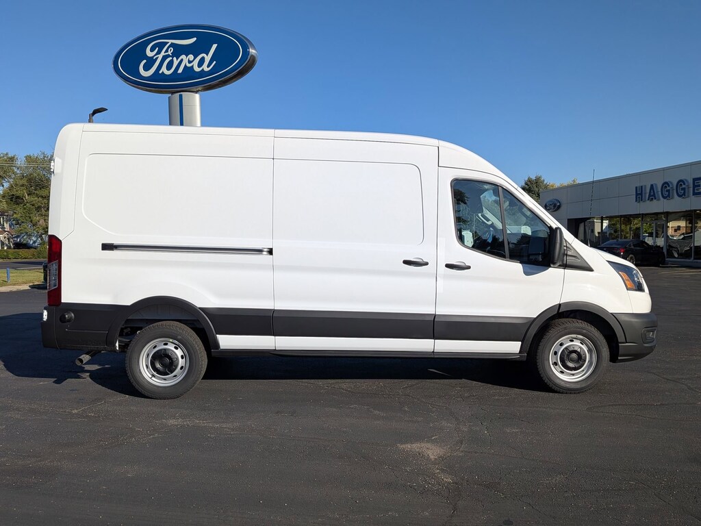 New 2026 Ford Transit T-250 148 Med Rf 9150 GVWR RWD T-250 148 Med Rf 9150 GVWR RWD