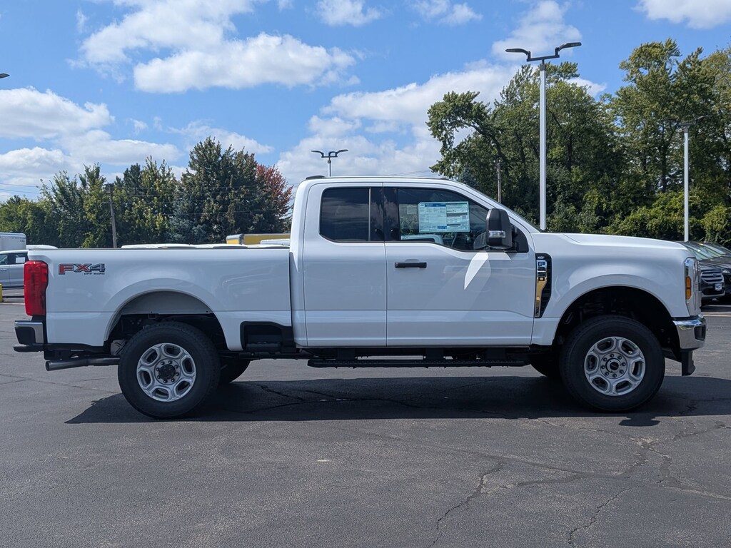 New 2026 Ford Super Duty F-250 SRW XLT 4WD SuperCab 6.75 Box XLT 4WD SuperCab 8 Box