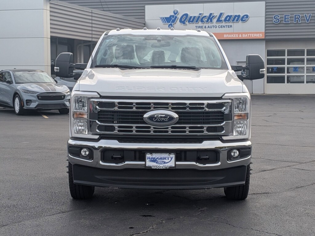 New 2026 Ford Super Duty F-350 DRW XL 4WD Reg Cab 169 WB 84 CA