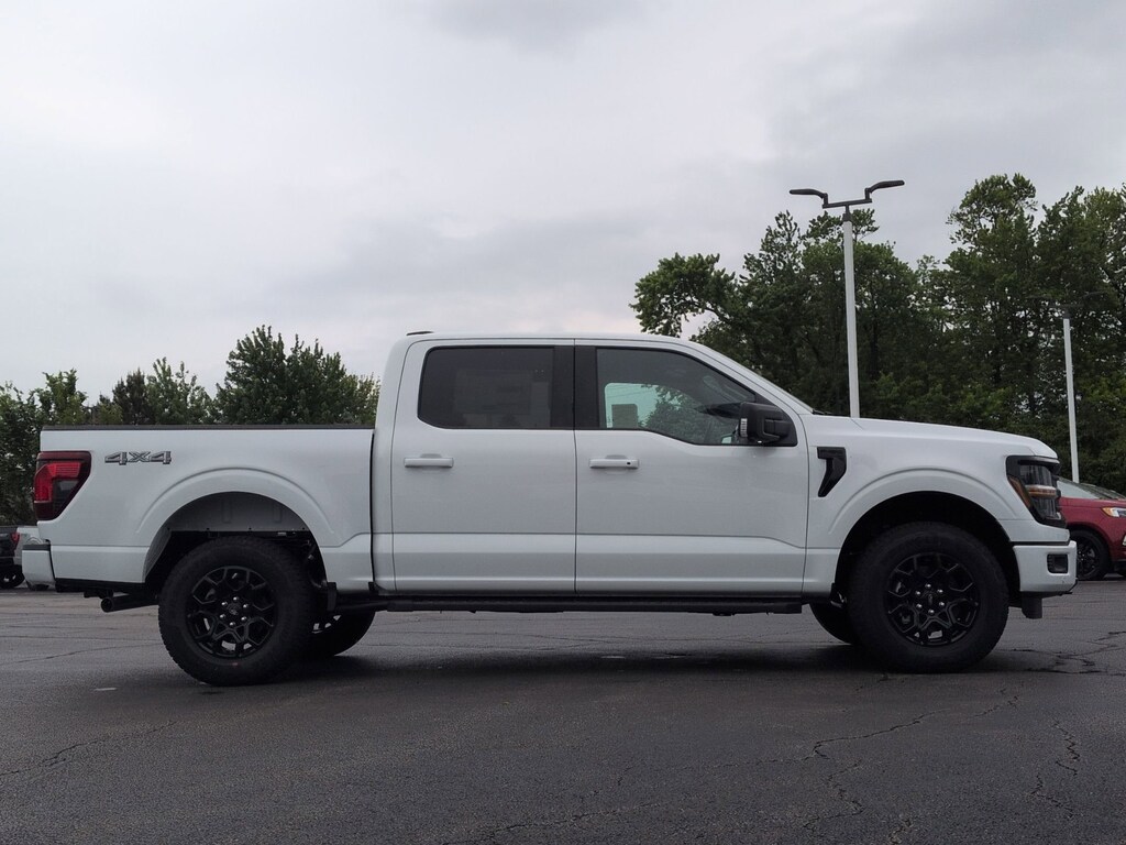 New 2026 Ford F-150 XLT 4WD SuperCrew 5.5 Box