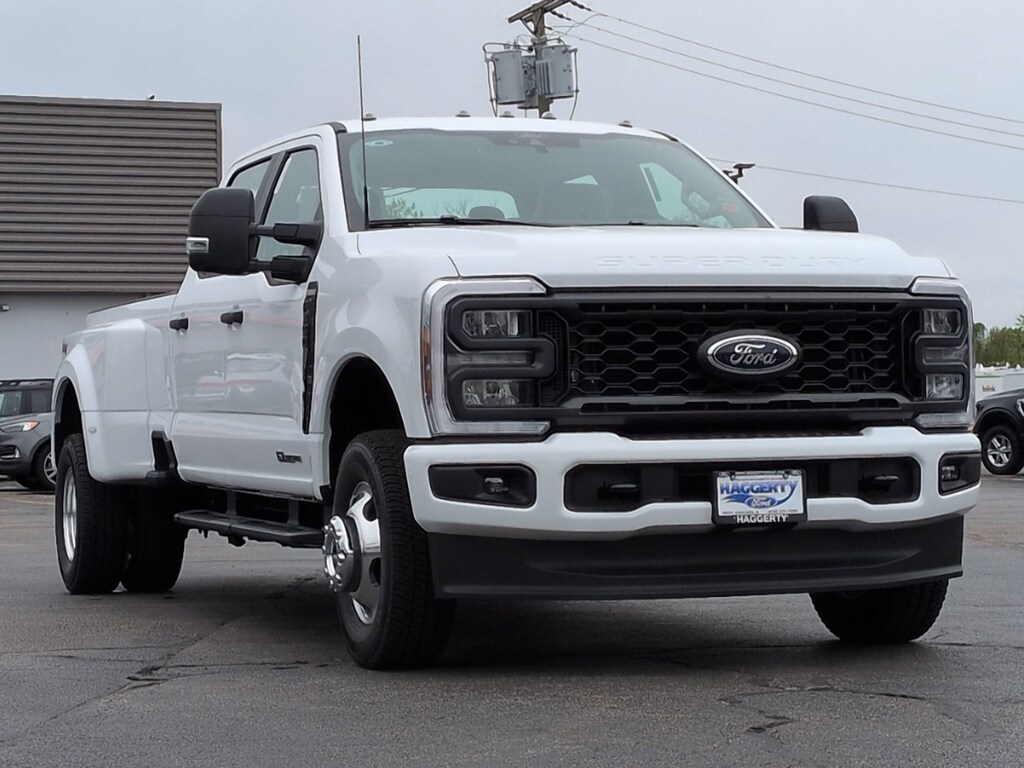New 2026 Ford Super Duty F-350 DRW XL 4WD Crew Cab 8 Box