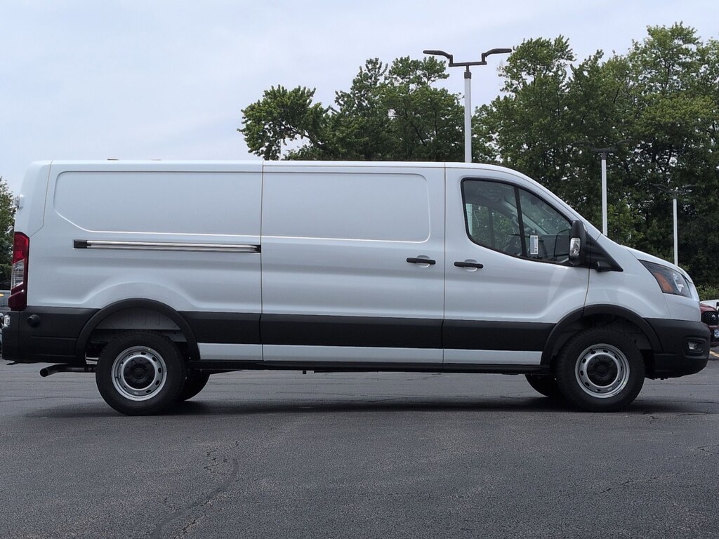 New 2026 Ford Transit T-250 148 Low Rf 9150 GVWR RWD T-250 148 Low Rf 9150 GVWR RWD
