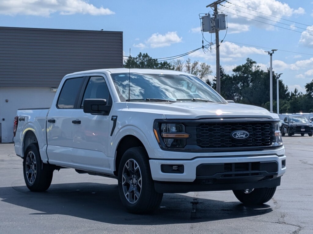 New 2025 Ford F-150 STX 4WD SuperCrew 5.5 Box STX 4WD SuperCrew 5.5 Box